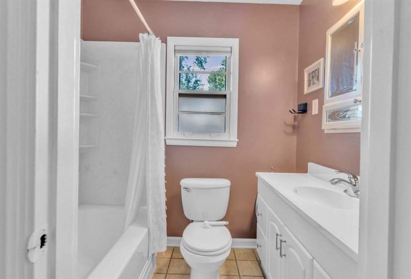4988 FAIRFIELD CIR, Memphis, Tennessee 38117, 3 Bedroom Bedrooms, 6 Room Rooms,3 BathroomBathrooms,Residential,For Sale,FAIRFIELD,0,10228775