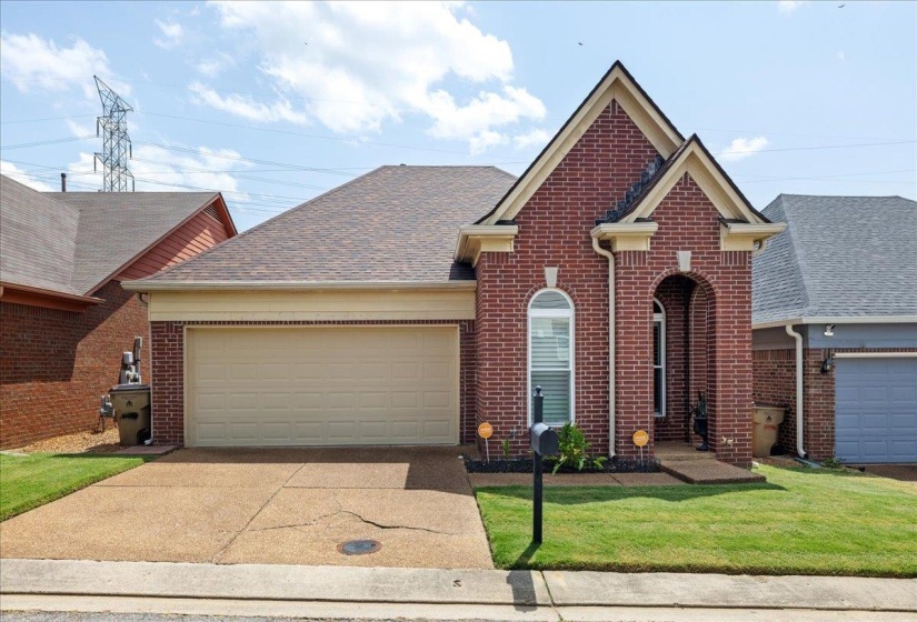 9123 BERRY GARDEN CIR, Memphis, Tennessee 38016, 3 Bedroom Bedrooms, 5 Room Rooms,2 BathroomBathrooms,Residential,For Sale,BERRY GARDEN,0,10228780