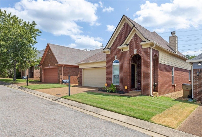 9123 BERRY GARDEN CIR, Memphis, Tennessee 38016, 3 Bedroom Bedrooms, 5 Room Rooms,2 BathroomBathrooms,Residential,For Sale,BERRY GARDEN,0,10228780