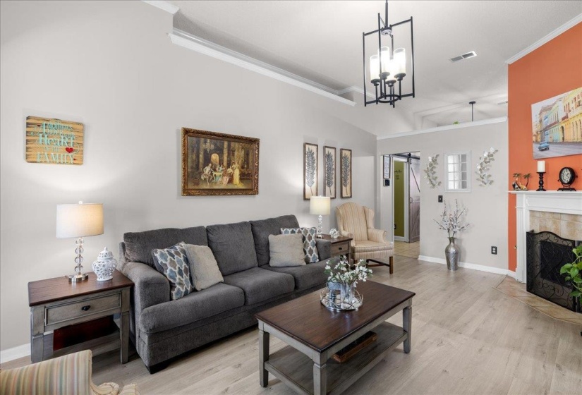 9123 BERRY GARDEN CIR, Memphis, Tennessee 38016, 3 Bedroom Bedrooms, 5 Room Rooms,2 BathroomBathrooms,Residential,For Sale,BERRY GARDEN,0,10228780