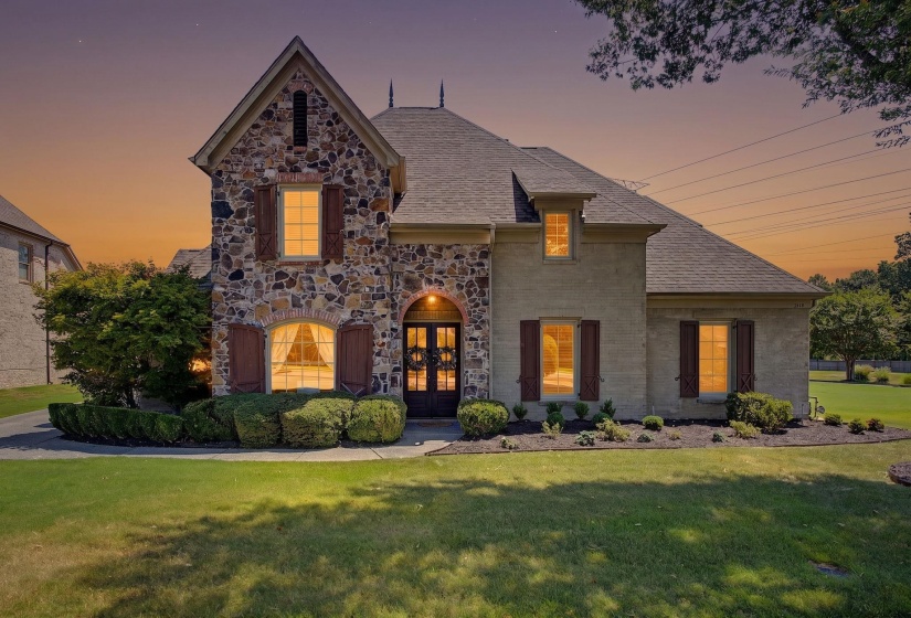 2428 BLACK WATER TRL, Memphis, Tennessee 38119, 4 Bedroom Bedrooms, 9 Room Rooms,4 BathroomBathrooms,Residential,For Sale,BLACK WATER,0,10228781