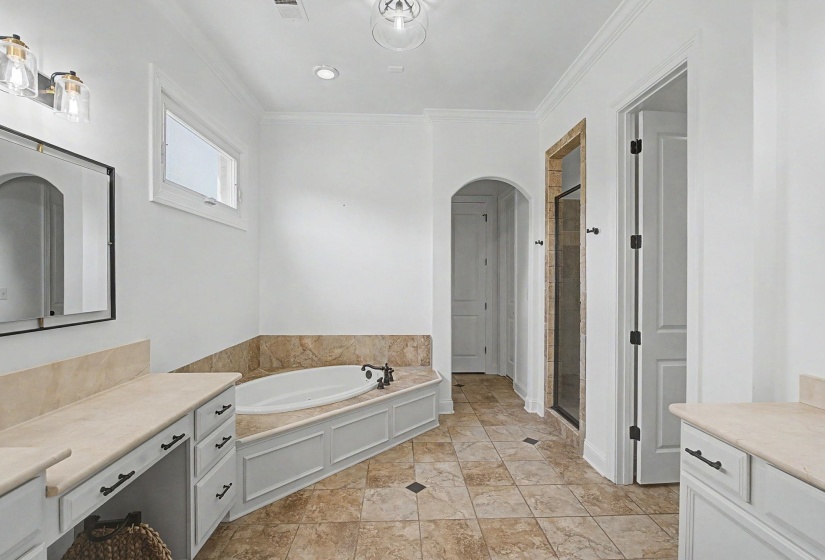 2428 BLACK WATER TRL, Memphis, Tennessee 38119, 4 Bedroom Bedrooms, 9 Room Rooms,4 BathroomBathrooms,Residential,For Sale,BLACK WATER,0,10228781