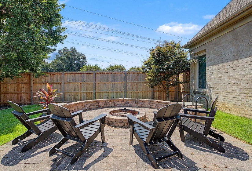 2428 BLACK WATER TRL, Memphis, Tennessee 38119, 4 Bedroom Bedrooms, 9 Room Rooms,4 BathroomBathrooms,Residential,For Sale,BLACK WATER,0,10228781