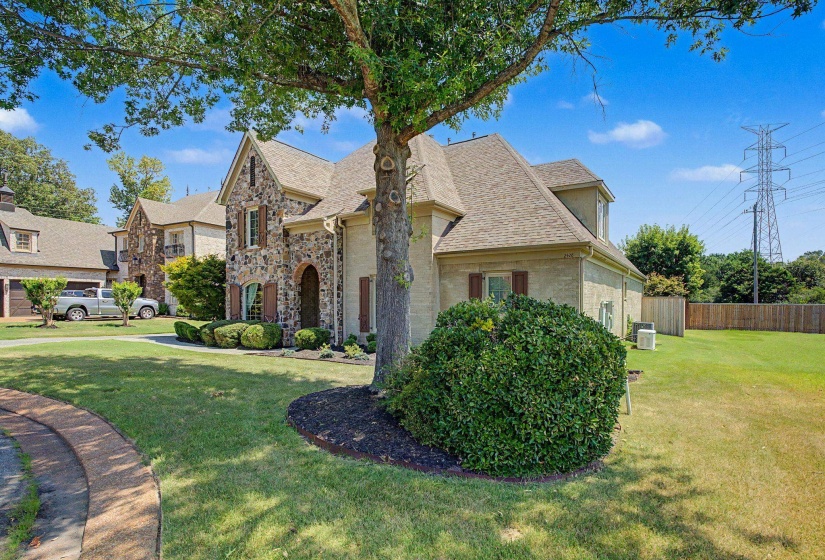 2428 BLACK WATER TRL, Memphis, Tennessee 38119, 4 Bedroom Bedrooms, 9 Room Rooms,4 BathroomBathrooms,Residential,For Sale,BLACK WATER,0,10228781