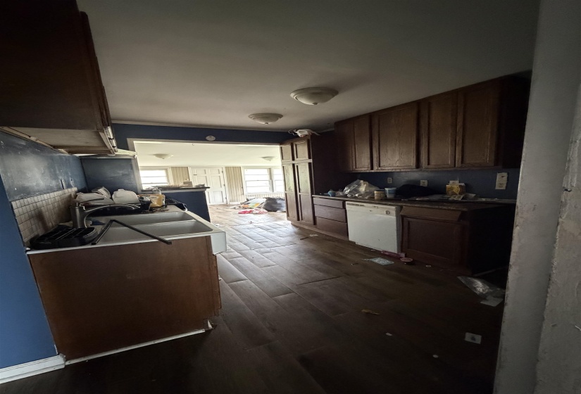 214 SYCAMORE RD, Collierville, Tennessee 38017, 3 Bedroom Bedrooms, 8 Room Rooms,2 BathroomBathrooms,Residential,For Sale,SYCAMORE,0,10228783