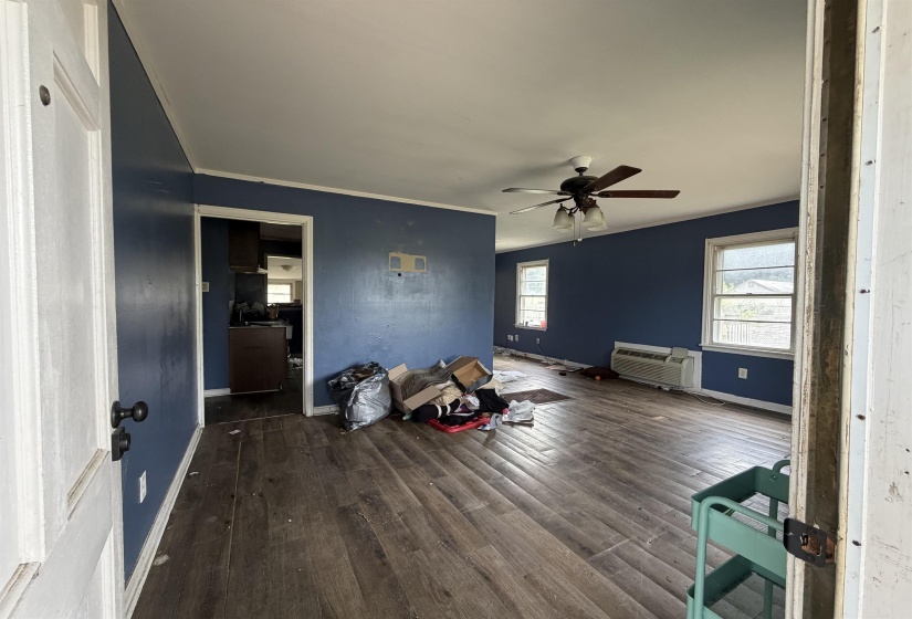 214 SYCAMORE RD, Collierville, Tennessee 38017, 3 Bedroom Bedrooms, 8 Room Rooms,2 BathroomBathrooms,Residential,For Sale,SYCAMORE,0,10228783