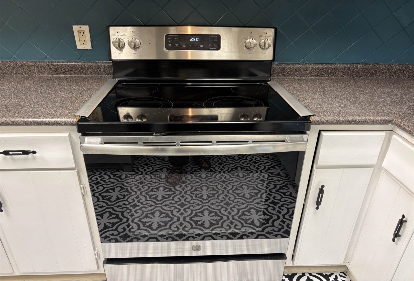 475 HIGHLAND ST, Memphis, Tennessee 38122, 1 Bedroom Bedrooms, 3 Room Rooms,1 BathroomBathrooms,Residential,For Sale,HIGHLAND,0,10228788