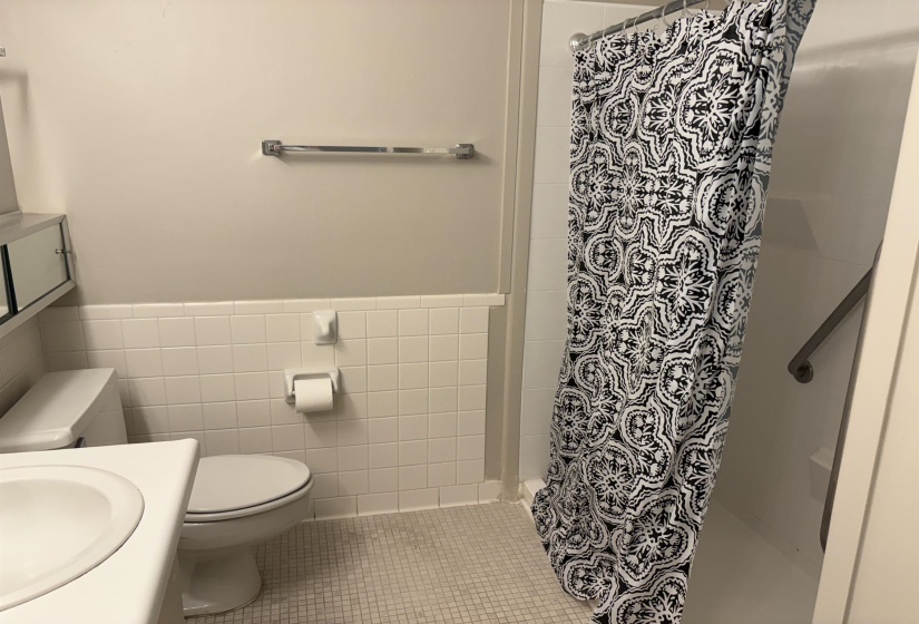 475 HIGHLAND ST, Memphis, Tennessee 38122, 1 Bedroom Bedrooms, 3 Room Rooms,1 BathroomBathrooms,Residential,For Sale,HIGHLAND,0,10228788
