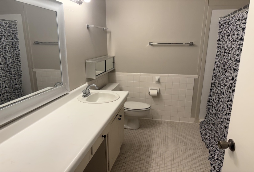 475 HIGHLAND ST, Memphis, Tennessee 38122, 1 Bedroom Bedrooms, 3 Room Rooms,1 BathroomBathrooms,Residential,For Sale,HIGHLAND,0,10228788
