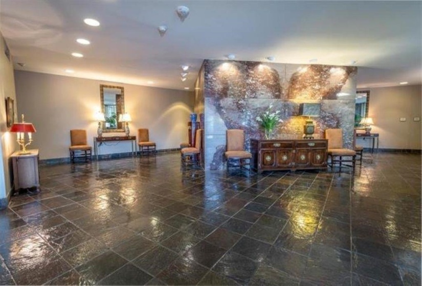 475 HIGHLAND ST, Memphis, Tennessee 38122, 1 Bedroom Bedrooms, 3 Room Rooms,1 BathroomBathrooms,Residential,For Sale,HIGHLAND,0,10228788