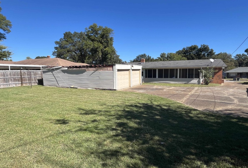 979 IDLEWILD ST, Memphis, Tennessee 38107, 4 Bedroom Bedrooms, 6 Room Rooms,2.2 BathroomBathrooms,Residential,For Sale,IDLEWILD,0,10228792