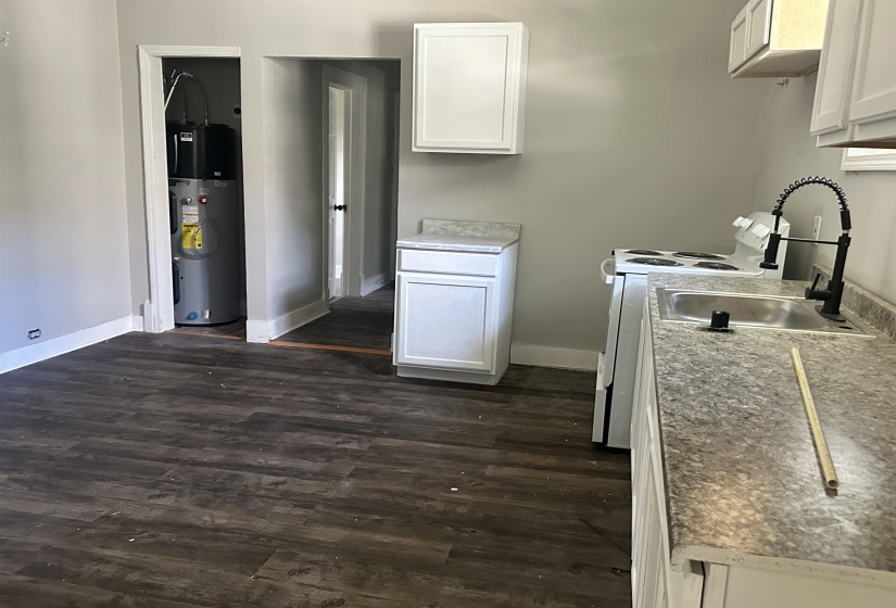 765 GRAND ST, Memphis, Tennessee 38114, 3 Bedroom Bedrooms, 7 Room Rooms,2 BathroomBathrooms,Rental Properties,For Sale,GRAND,0,10228833