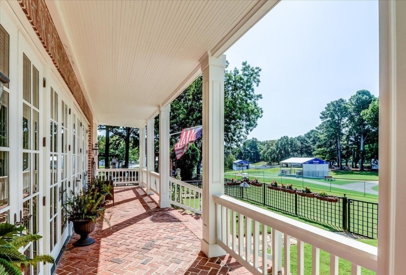 8789 CLUB LAKE CV, Memphis, Tennessee 38125, 5 Bedroom Bedrooms, 5 Room Rooms,5.1 BathroomBathrooms,Residential,For Sale,CLUB LAKE,0,10228685
