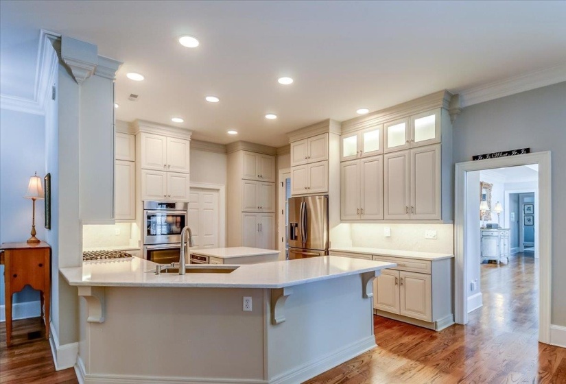 8789 CLUB LAKE CV, Memphis, Tennessee 38125, 5 Bedroom Bedrooms, 5 Room Rooms,5.1 BathroomBathrooms,Residential,For Sale,CLUB LAKE,0,10228685