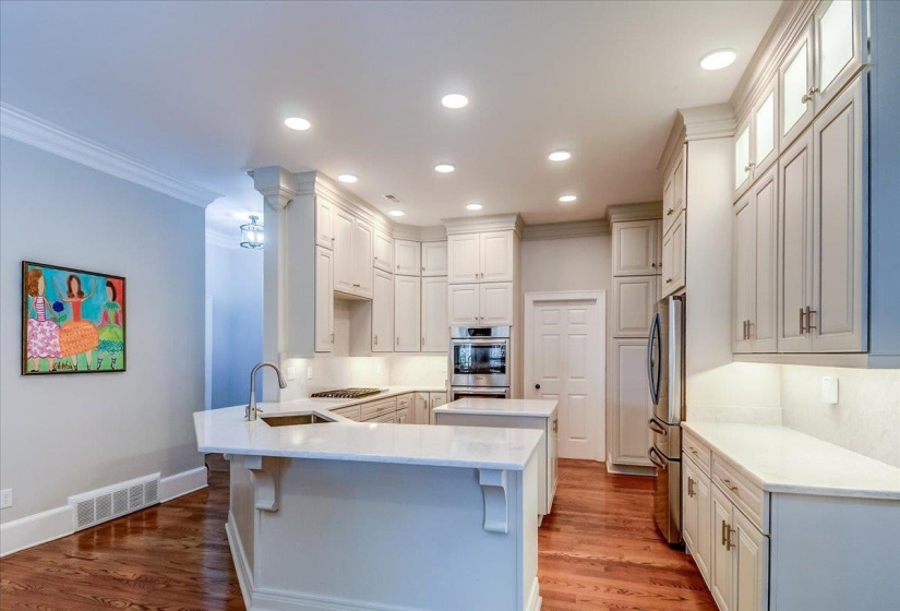 8789 CLUB LAKE CV, Memphis, Tennessee 38125, 5 Bedroom Bedrooms, 5 Room Rooms,5.1 BathroomBathrooms,Residential,For Sale,CLUB LAKE,0,10228685