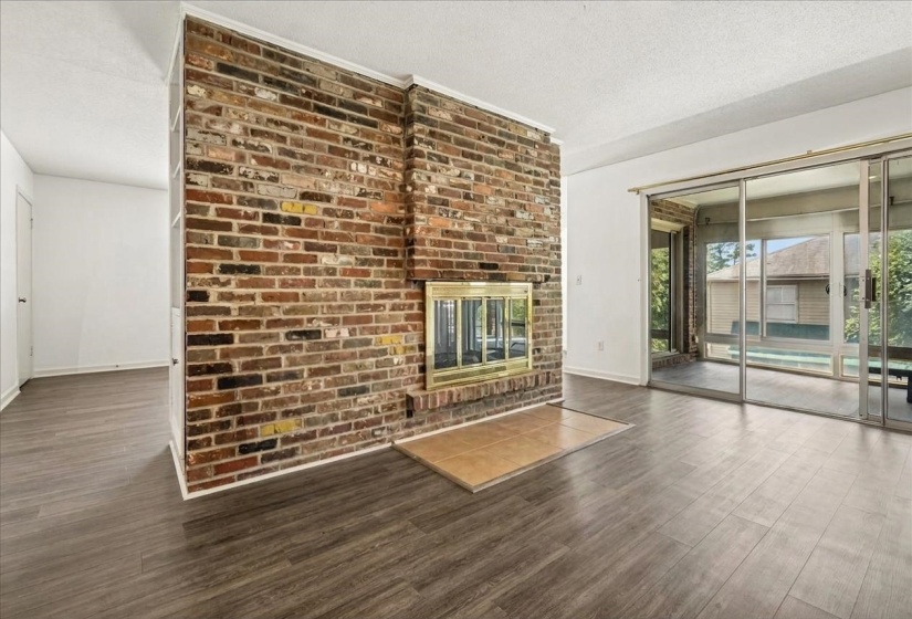 1205 BRISTOL DR, Memphis, Tennessee 38119, 3 Bedroom Bedrooms, 8 Room Rooms,2 BathroomBathrooms,Residential,For Sale,BRISTOL,0,10228796