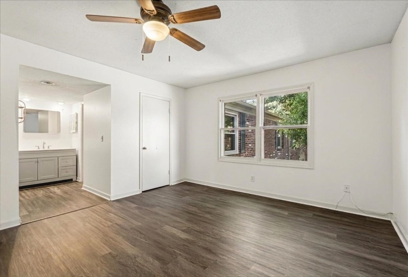 1205 BRISTOL DR, Memphis, Tennessee 38119, 3 Bedroom Bedrooms, 8 Room Rooms,2 BathroomBathrooms,Residential,For Sale,BRISTOL,0,10228796