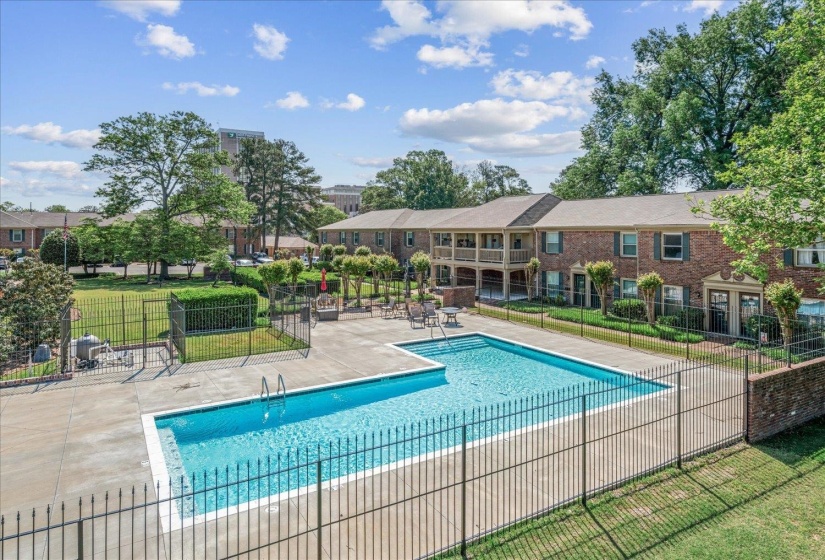 1205 BRISTOL DR, Memphis, Tennessee 38119, 3 Bedroom Bedrooms, 8 Room Rooms,2 BathroomBathrooms,Residential,For Sale,BRISTOL,0,10228796