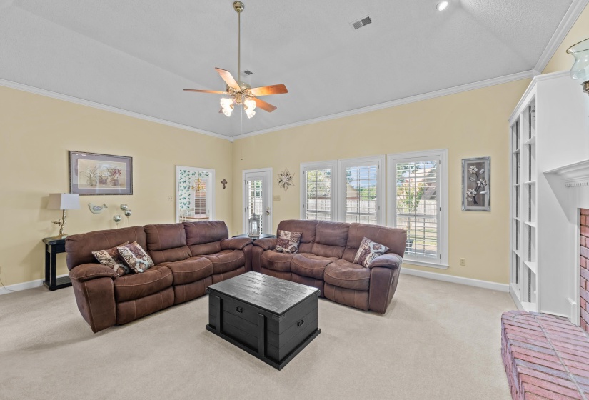 6739 STONETRACE DR, Bartlett, Tennessee 38135, 4 Bedroom Bedrooms, 7 Room Rooms,3 BathroomBathrooms,Residential,For Sale,STONETRACE,0,10228797