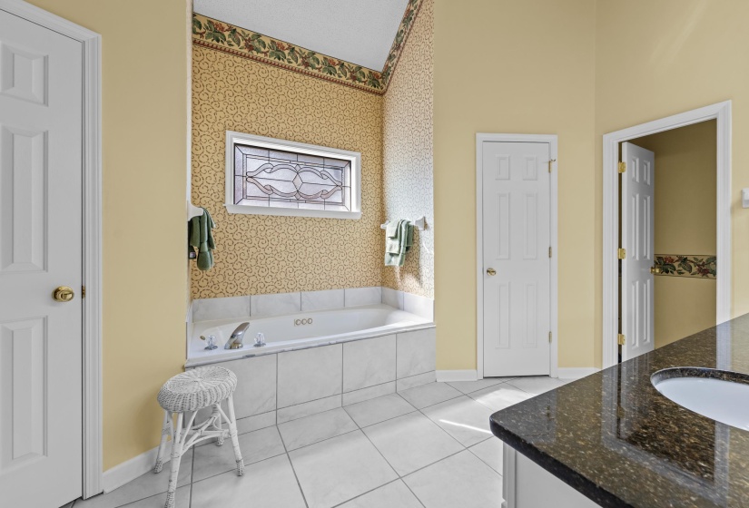 6739 STONETRACE DR, Bartlett, Tennessee 38135, 4 Bedroom Bedrooms, 7 Room Rooms,3 BathroomBathrooms,Residential,For Sale,STONETRACE,0,10228797