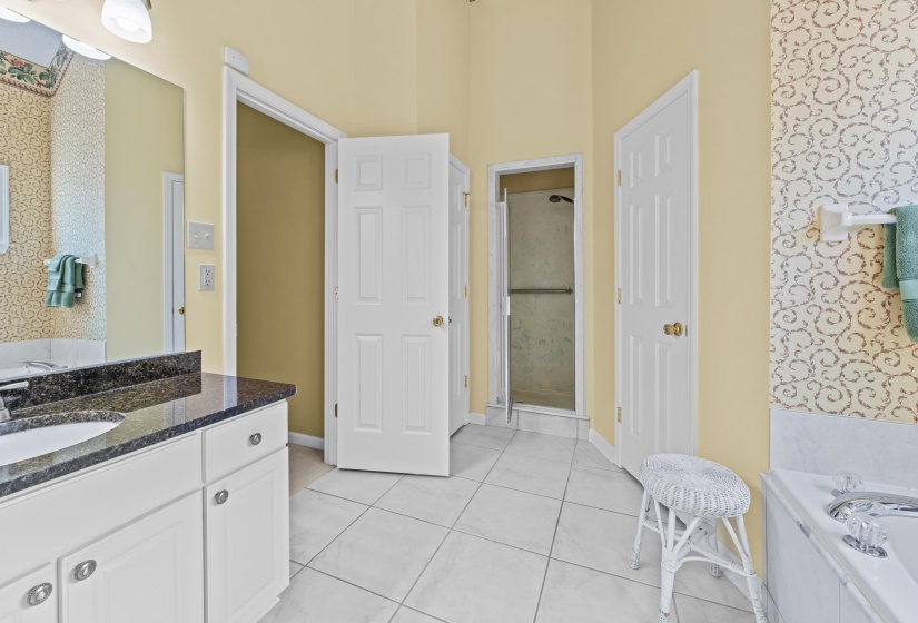6739 STONETRACE DR, Bartlett, Tennessee 38135, 4 Bedroom Bedrooms, 7 Room Rooms,3 BathroomBathrooms,Residential,For Sale,STONETRACE,0,10228797