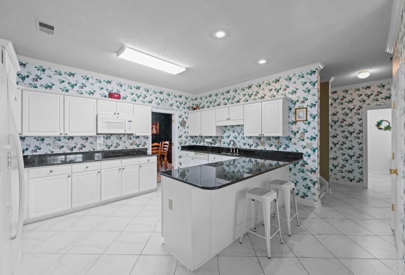 6739 STONETRACE DR, Bartlett, Tennessee 38135, 4 Bedroom Bedrooms, 7 Room Rooms,3 BathroomBathrooms,Residential,For Sale,STONETRACE,0,10228797