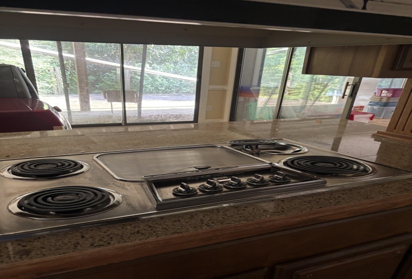 2967 OLD ELM LN, Germantown, Tennessee 38138, 5 Bedroom Bedrooms, 9 Room Rooms,2.1 BathroomBathrooms,Residential,For Sale,OLD ELM,0,10228799