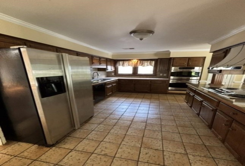 2967 OLD ELM LN, Germantown, Tennessee 38138, 5 Bedroom Bedrooms, 9 Room Rooms,2.1 BathroomBathrooms,Residential,For Sale,OLD ELM,0,10228799