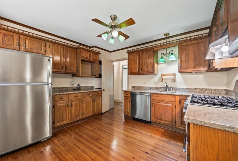 4968 COLE RD, Memphis, Tennessee 38117, 3 Bedroom Bedrooms, 7 Room Rooms,2 BathroomBathrooms,Residential,For Sale,COLE,0,10228801