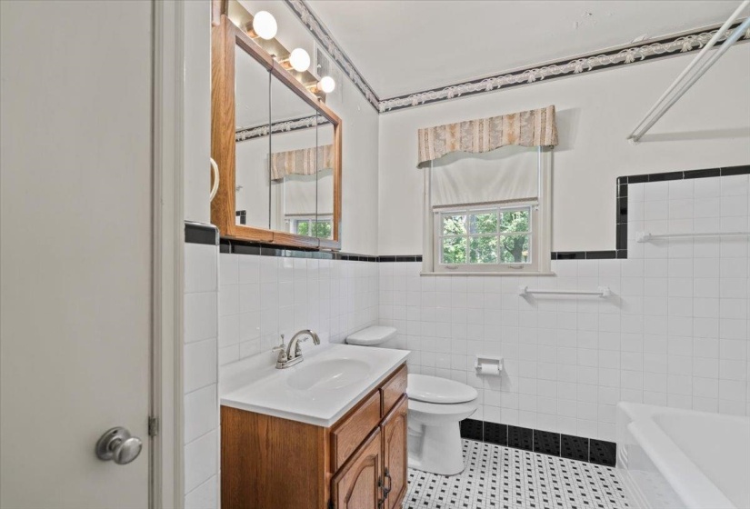 4968 COLE RD, Memphis, Tennessee 38117, 3 Bedroom Bedrooms, 7 Room Rooms,2 BathroomBathrooms,Residential,For Sale,COLE,0,10228801