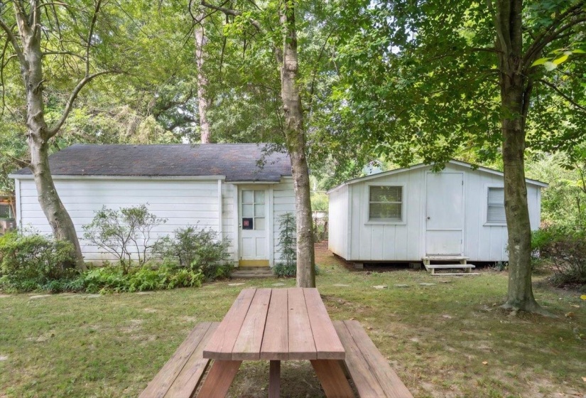 4968 COLE RD, Memphis, Tennessee 38117, 3 Bedroom Bedrooms, 7 Room Rooms,2 BathroomBathrooms,Residential,For Sale,COLE,0,10228801