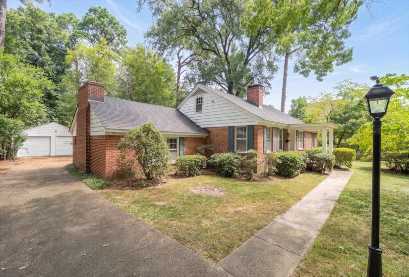 4968 COLE RD, Memphis, Tennessee 38117, 3 Bedroom Bedrooms, 7 Room Rooms,2 BathroomBathrooms,Residential,For Sale,COLE,0,10228801
