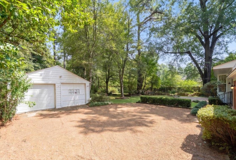 4968 COLE RD, Memphis, Tennessee 38117, 3 Bedroom Bedrooms, 7 Room Rooms,2 BathroomBathrooms,Residential,For Sale,COLE,0,10228801