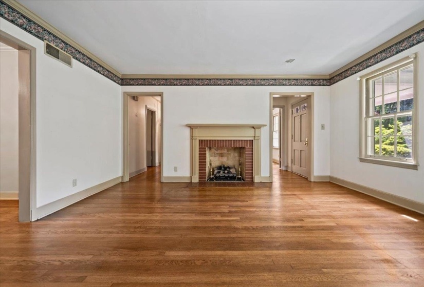 4968 COLE RD, Memphis, Tennessee 38117, 3 Bedroom Bedrooms, 7 Room Rooms,2 BathroomBathrooms,Residential,For Sale,COLE,0,10228801