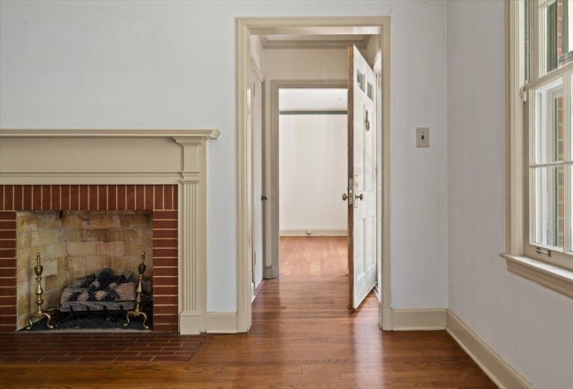 4968 COLE RD, Memphis, Tennessee 38117, 3 Bedroom Bedrooms, 7 Room Rooms,2 BathroomBathrooms,Residential,For Sale,COLE,0,10228801