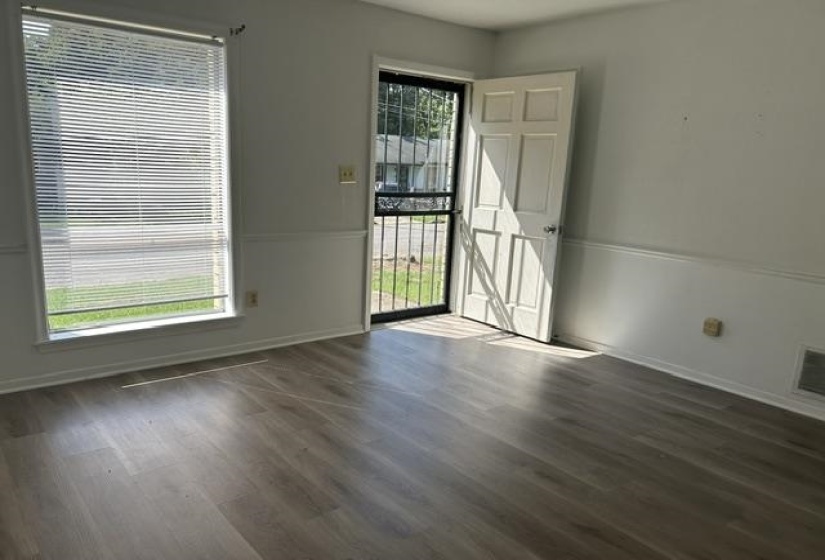1006 HUNGERFORD ST, Brownsville, Tennessee 38012-1627, 3 Bedroom Bedrooms, 6 Room Rooms,1.1 BathroomBathrooms,Residential,For Sale,HUNGERFORD,0,10228806