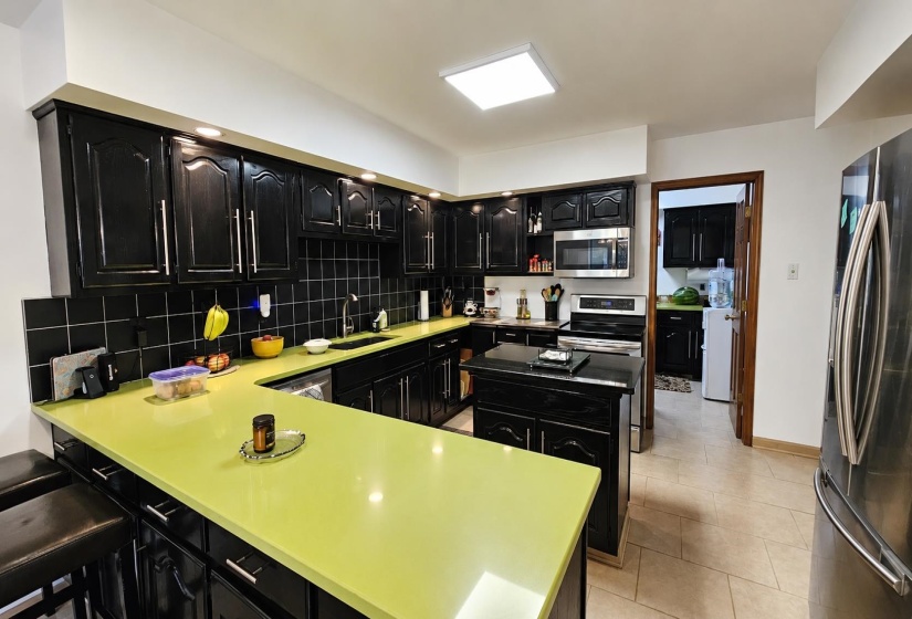 6908 SILVER MAPLE CV, Memphis, Tennessee 38119, 4 Bedroom Bedrooms, 8 Room Rooms,4.1 BathroomBathrooms,Residential,For Sale,SILVER MAPLE,0,10228808