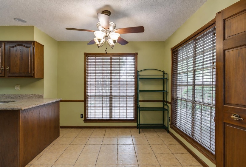 1906 MALABAR DR, Germantown, Tennessee 38138, 4 Bedroom Bedrooms, 7 Room Rooms,3 BathroomBathrooms,Residential,For Sale,MALABAR,0,10228810