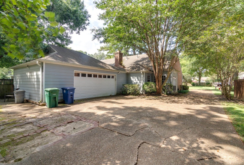 1906 MALABAR DR, Germantown, Tennessee 38138, 4 Bedroom Bedrooms, 7 Room Rooms,3 BathroomBathrooms,Residential,For Sale,MALABAR,0,10228810