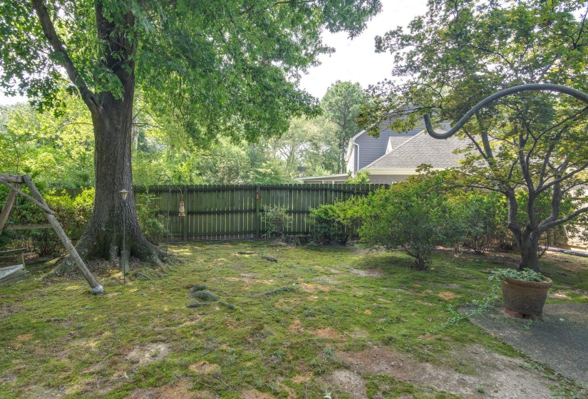 1906 MALABAR DR, Germantown, Tennessee 38138, 4 Bedroom Bedrooms, 7 Room Rooms,3 BathroomBathrooms,Residential,For Sale,MALABAR,0,10228810