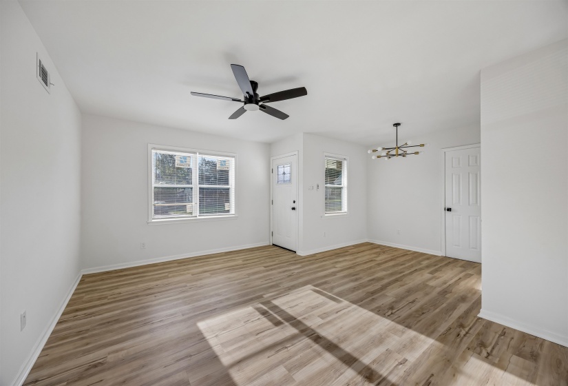 4239 LAWNVIEW ST, Memphis, Tennessee 38109, 3 Bedroom Bedrooms, 6 Room Rooms,2 BathroomBathrooms,Residential,For Sale,LAWNVIEW,0,10228813