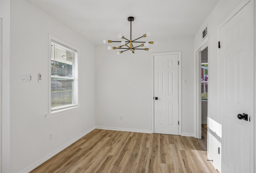 4239 LAWNVIEW ST, Memphis, Tennessee 38109, 3 Bedroom Bedrooms, 6 Room Rooms,2 BathroomBathrooms,Residential,For Sale,LAWNVIEW,0,10228813