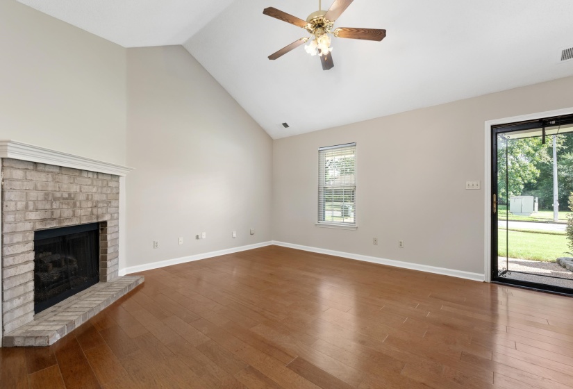 7430 OAKFIELD DR, Memphis, Tennessee 38133, 3 Bedroom Bedrooms, 5 Room Rooms,2 BathroomBathrooms,Residential,For Sale,OAKFIELD,0,10228815