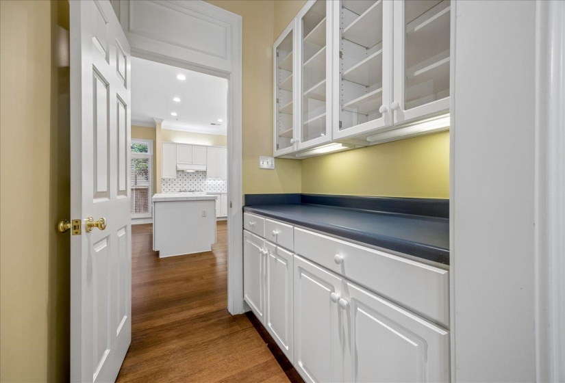 5576 BAYBERRY CV, Memphis, Tennessee 38120, 4 Bedroom Bedrooms, 8 Room Rooms,2.1 BathroomBathrooms,Residential,For Sale,BAYBERRY,0,10228820