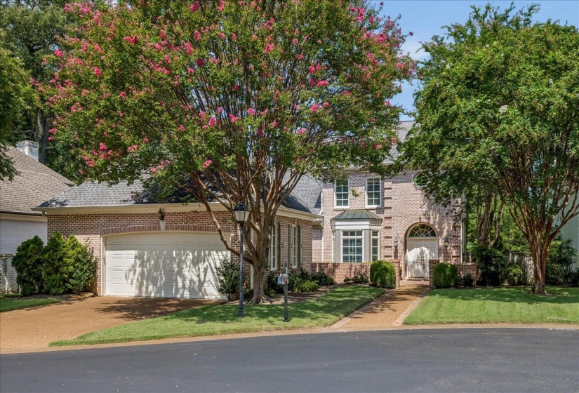 5576 BAYBERRY CV, Memphis, Tennessee 38120, 4 Bedroom Bedrooms, 8 Room Rooms,2.1 BathroomBathrooms,Residential,For Sale,BAYBERRY,0,10228820