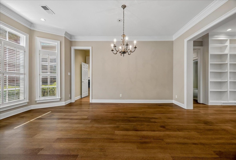 5576 BAYBERRY CV, Memphis, Tennessee 38120, 4 Bedroom Bedrooms, 8 Room Rooms,2.1 BathroomBathrooms,Residential,For Sale,BAYBERRY,0,10228820