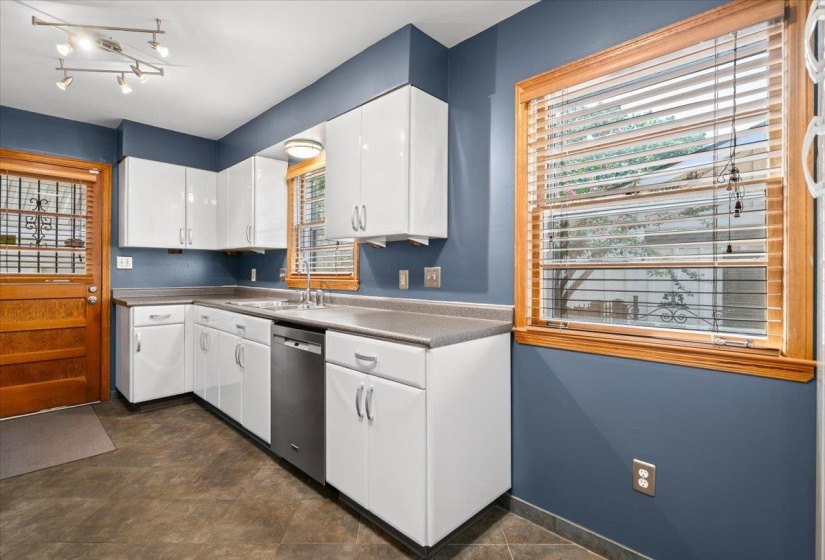536 ALEXANDER ST, Memphis, Tennessee 38111, 3 Bedroom Bedrooms, 6 Room Rooms,1.1 BathroomBathrooms,Residential,For Sale,ALEXANDER,0,10228824