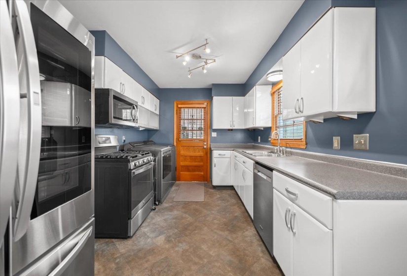 536 ALEXANDER ST, Memphis, Tennessee 38111, 3 Bedroom Bedrooms, 6 Room Rooms,1.1 BathroomBathrooms,Residential,For Sale,ALEXANDER,0,10228824