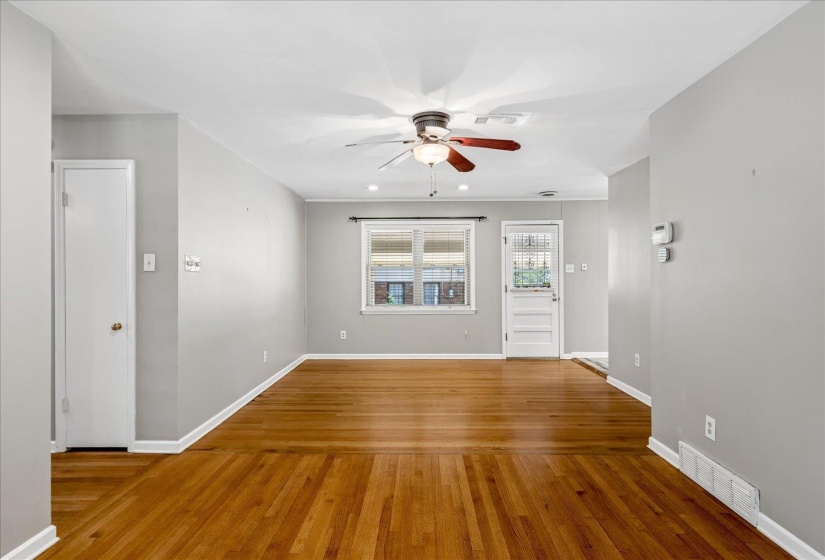 5303 EDENSHIRE AVE, Memphis, Tennessee 38117, 3 Bedroom Bedrooms, 6 Room Rooms,1.1 BathroomBathrooms,Residential,For Sale,EDENSHIRE,0,10228828