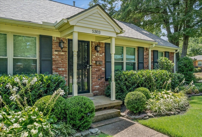 5303 EDENSHIRE AVE, Memphis, Tennessee 38117, 3 Bedroom Bedrooms, 6 Room Rooms,1.1 BathroomBathrooms,Residential,For Sale,EDENSHIRE,0,10228828